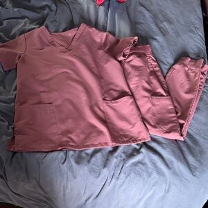 Women's V-Neck Scrub Top and Jogger Pants Set - Dusty Rose